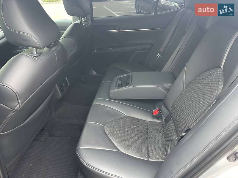 Седан Toyota Camry 2018 в Киеве фото 19 Седан Toyota Camry 2018 в Киеве