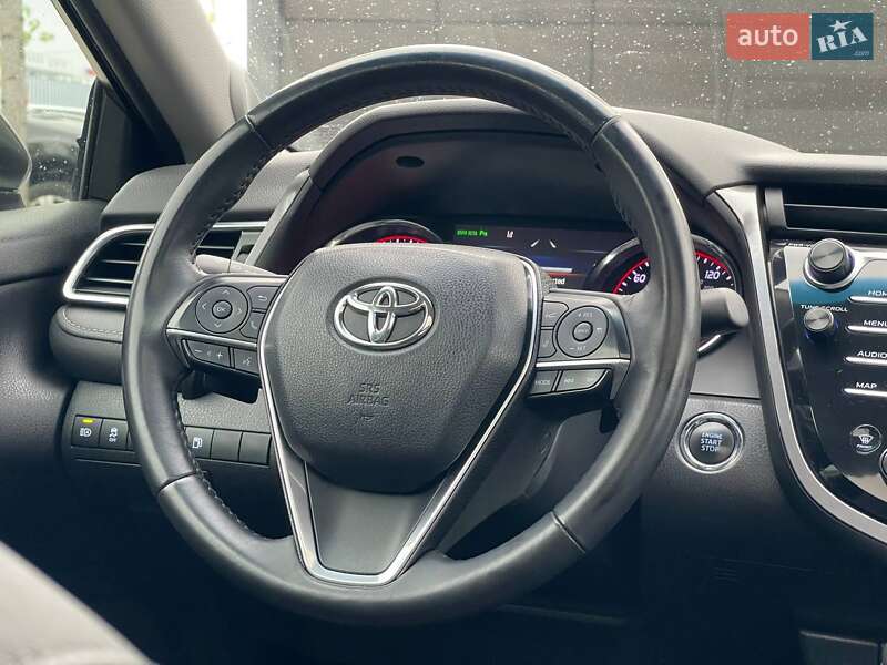 Седан Toyota Camry 2018 в Киеве фото 33 Седан Toyota Camry 2018 в Киеве
