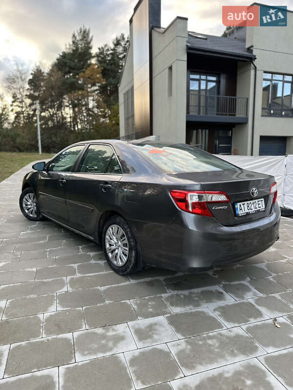 Седан Toyota Camry 2012 в Львове
