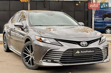 Седан Toyota Camry 2021 в Києві