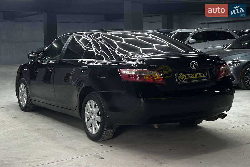 Седан Toyota Camry 2008 в Черновцах