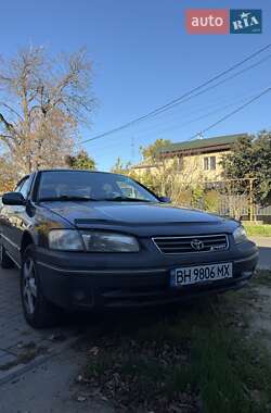 Седан Toyota Camry 1998 в Одессе