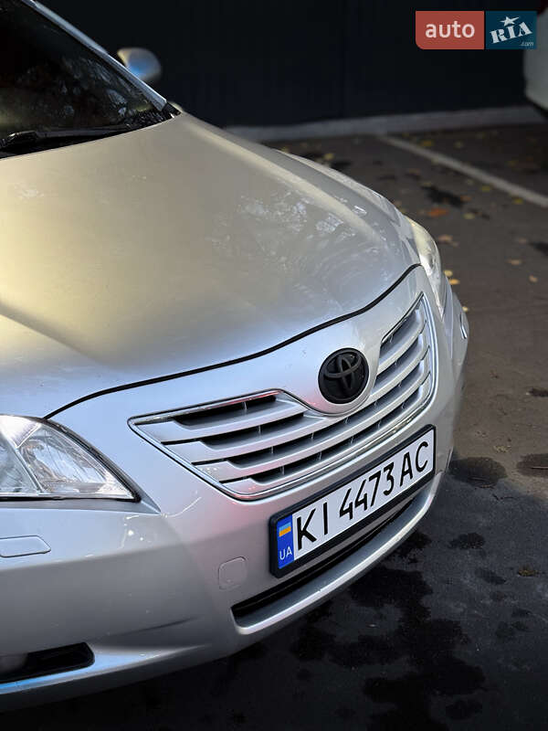 Седан Toyota Camry 2008 в Броварах