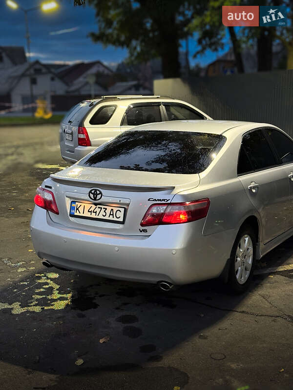 Седан Toyota Camry 2008 в Броварах