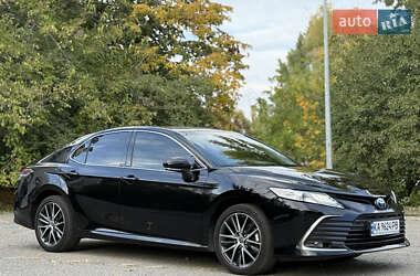 Седан Toyota Camry 2023 в Днепре
