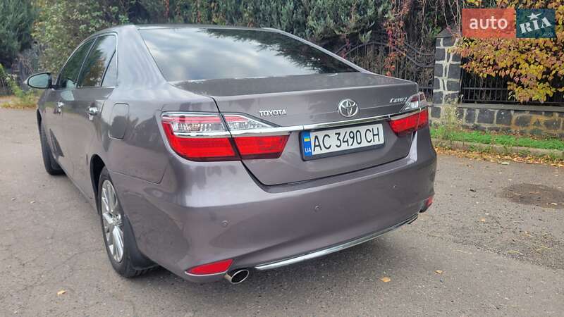Седан Toyota Camry 2016 в Луцьку