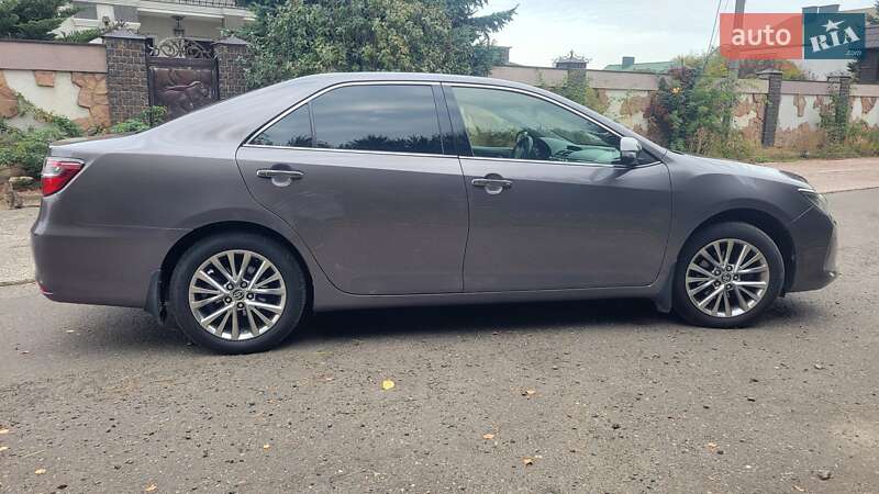 Седан Toyota Camry 2016 в Луцьку