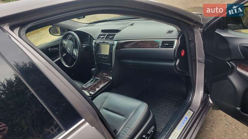Седан Toyota Camry 2016 в Луцьку