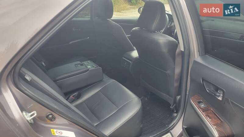 Седан Toyota Camry 2016 в Луцьку