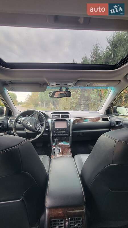 Седан Toyota Camry 2016 в Луцьку