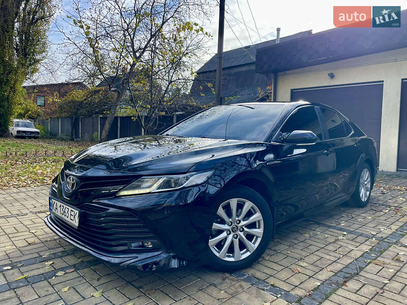 Седан Toyota Camry 2019 в Киеве фото 3 Седан Toyota Camry 2019 в Киеве