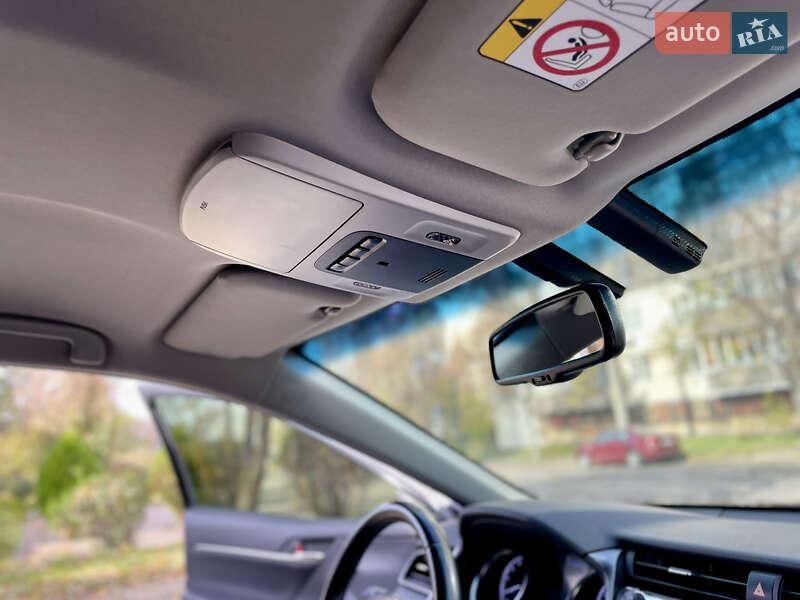 Седан Toyota Camry 2019 в Киеве фото 26 Седан Toyota Camry 2019 в Киеве