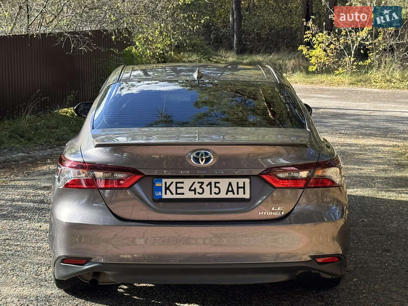 Седан Toyota Camry 2021 в Киеве