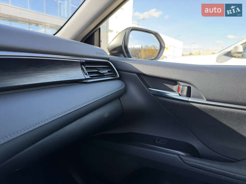 Седан Toyota Camry 2022 в Львове фото 13 Седан Toyota Camry 2022 в Львове
