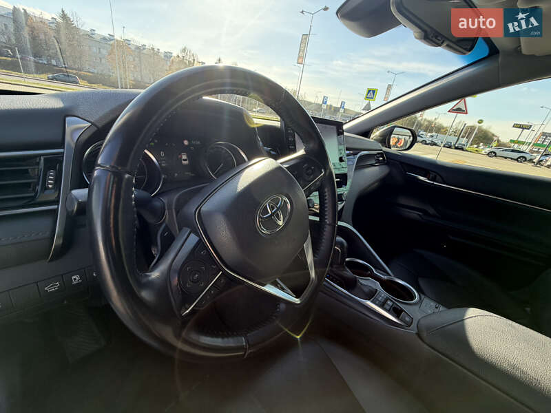 Седан Toyota Camry 2022 в Львове фото 25 Седан Toyota Camry 2022 в Львове