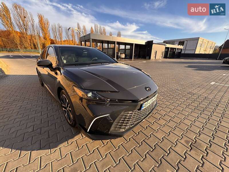 Седан Toyota Camry 2024 в Киеве