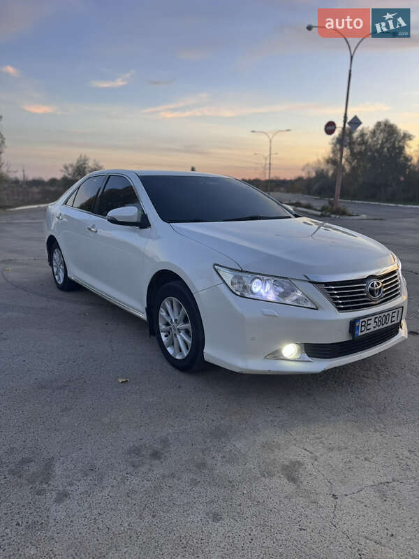 Седан Toyota Camry 2011 в Новой Одессе