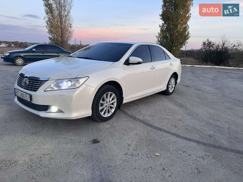 Седан Toyota Camry 2011 в Новой Одессе