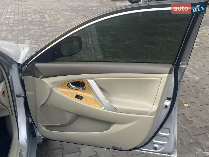 Седан Toyota Camry 2006 в Полтаві