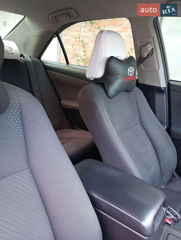 Седан Toyota Camry 2013 в Умани