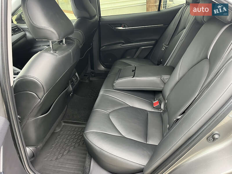 Седан Toyota Camry 2022 в Черновцах фото 23 Седан Toyota Camry 2022 в Черновцах