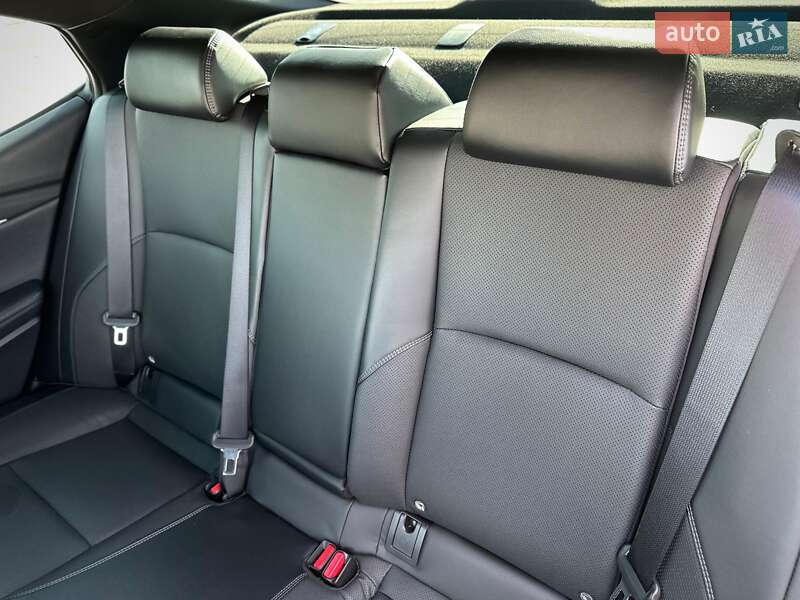 Седан Toyota Camry 2024 в Киеве