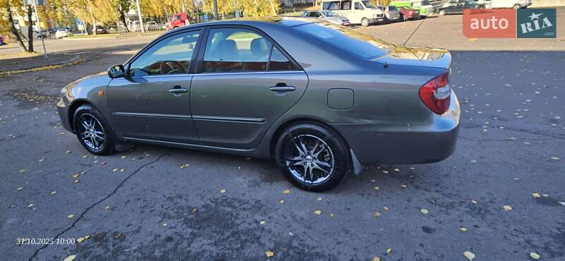 Седан Toyota Camry 2003 в Рівному