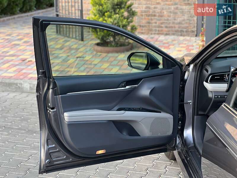 Седан Toyota Camry 2018 в Одесі