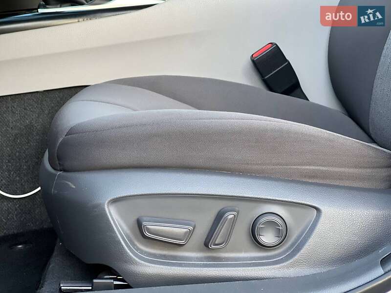 Седан Toyota Camry 2018 в Одесі