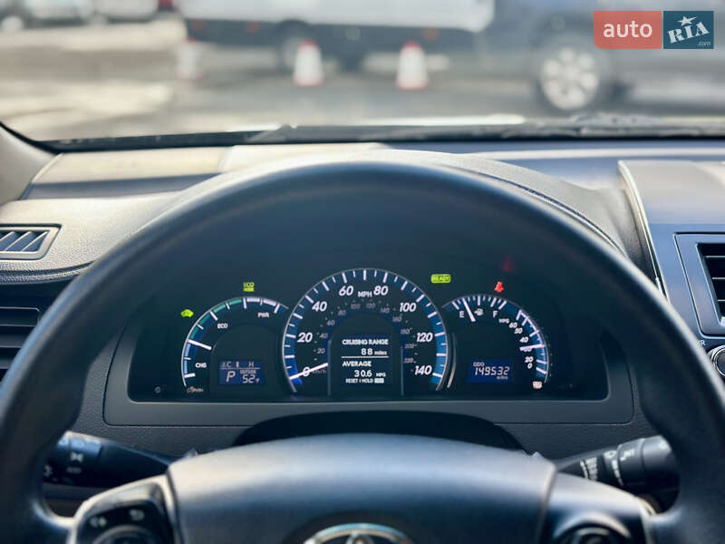 Седан Toyota Camry 2013 в Киеве фото 12 Седан Toyota Camry 2013 в Киеве