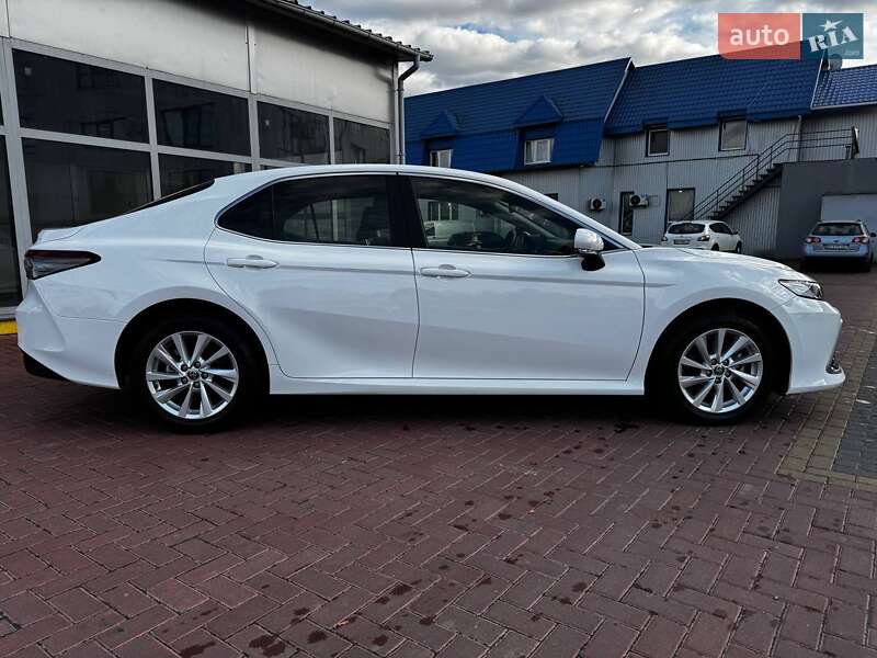 Седан Toyota Camry 2024 в Ровно фото 4 Седан Toyota Camry 2024 в Ровно