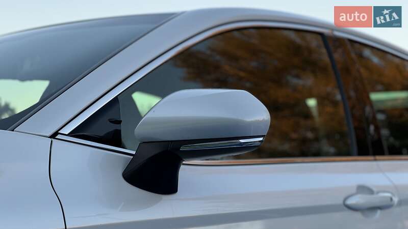 Седан Toyota Camry 2021 в Киеве