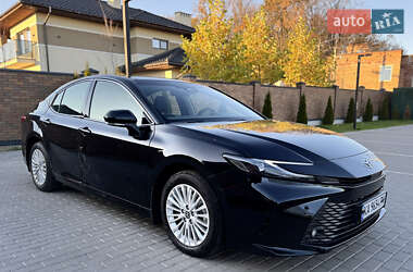 Седан Toyota Camry 2025 в Вінниці