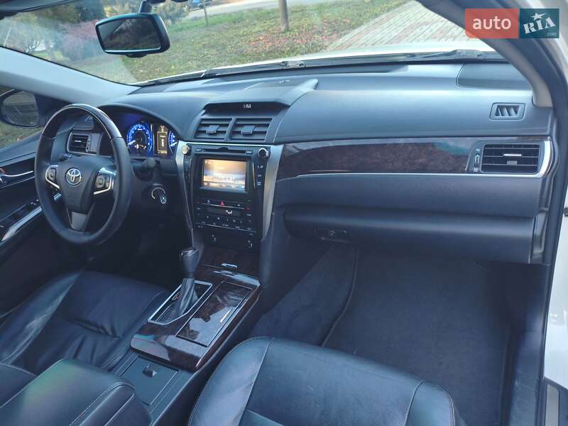 Седан Toyota Camry 2017 в Запорожье