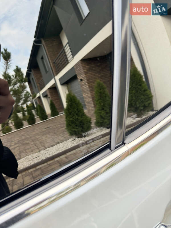 Седан Toyota Camry 2017 в Чернівцях