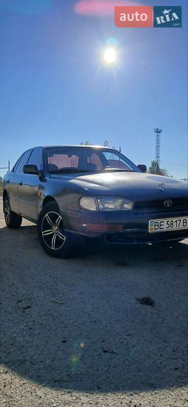 Седан Toyota Camry 1994 в Миколаєві