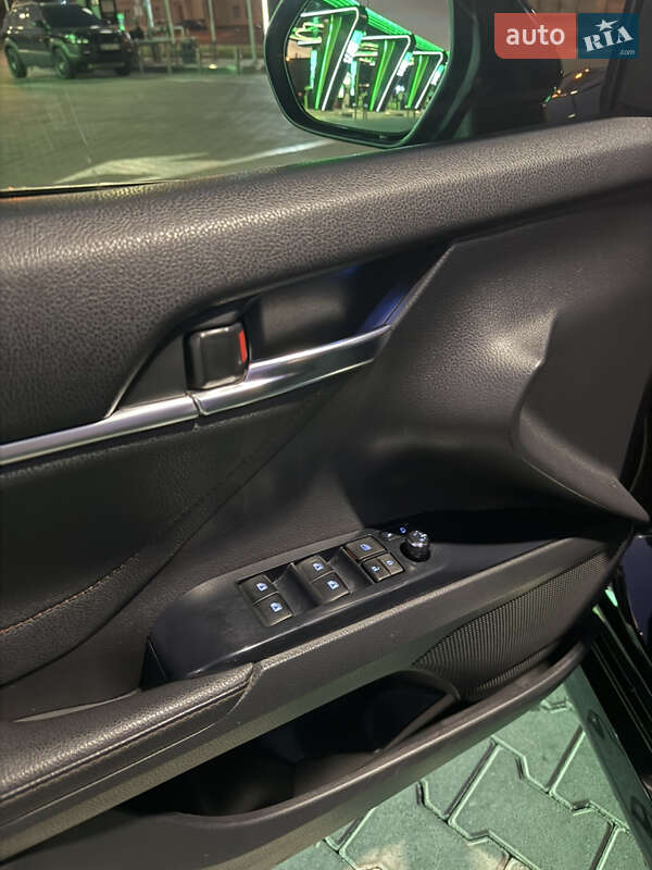 Седан Toyota Camry 2018 в Одесі