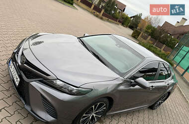 Седан Toyota Camry 2018 в Києві