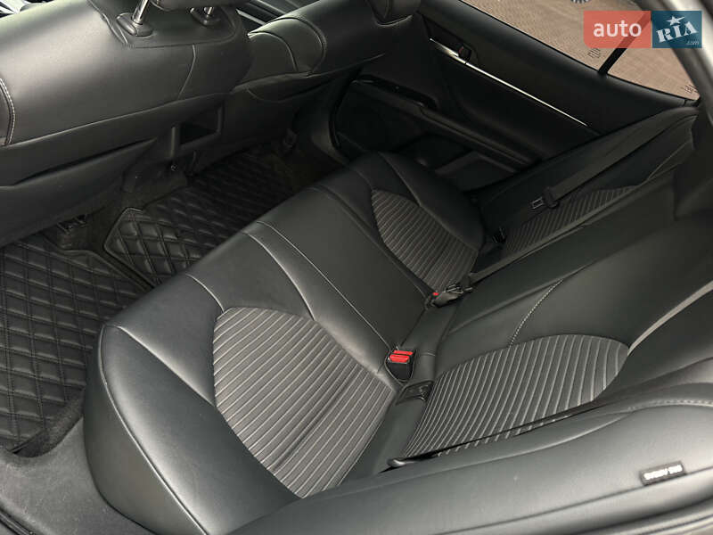 Седан Toyota Camry 2018 в Києві фото 21 Седан Toyota Camry 2018 в Києві