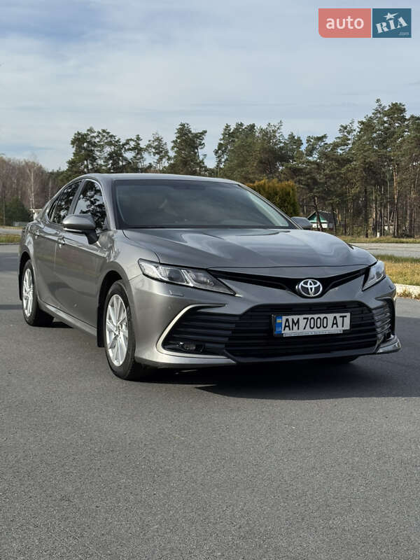 Седан Toyota Camry 2021 в Барановке