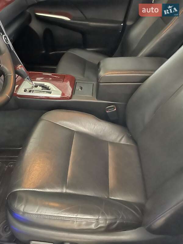 Седан Toyota Camry 2013 в Харькове