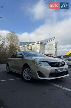 Седан Toyota Camry 2011 в Харькове