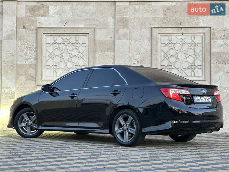 Седан Toyota Camry 2012 в Одесі