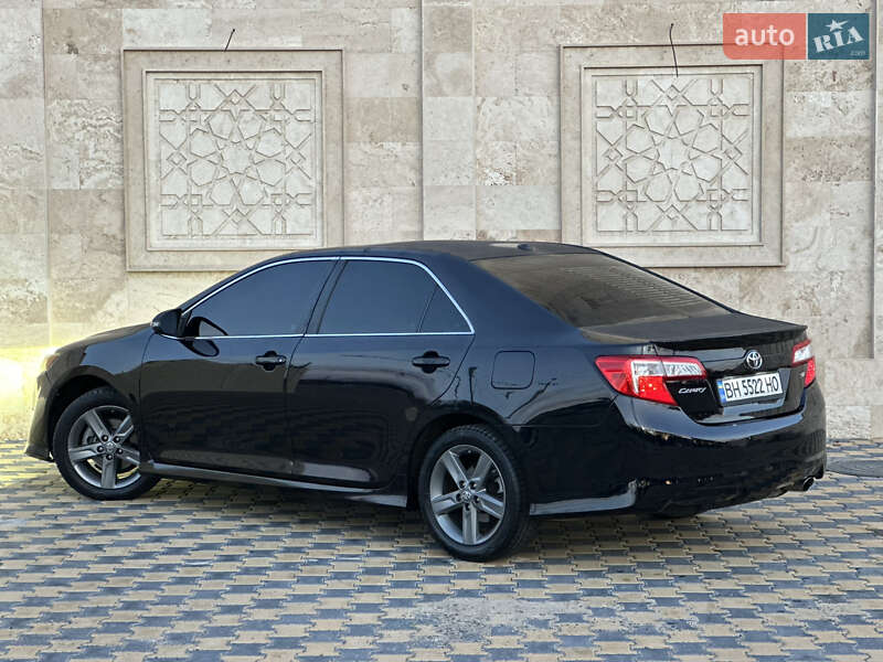 Седан Toyota Camry 2012 в Одесі