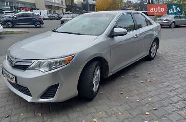 Седан Toyota Camry 2013 в Хмельницькому