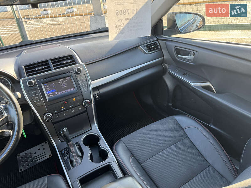Седан Toyota Camry 2016 в Киеве фото 28 Седан Toyota Camry 2016 в Киеве