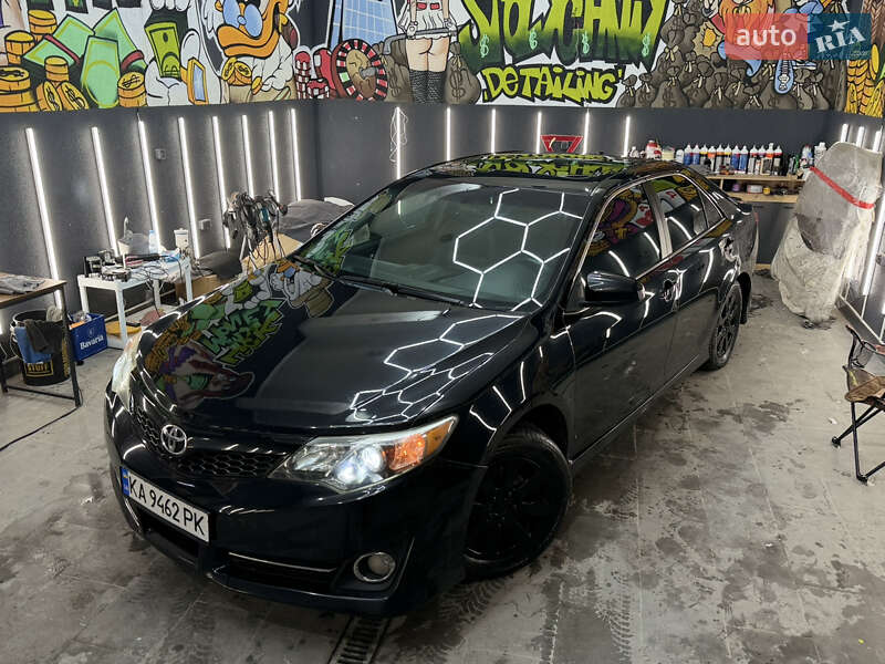 Седан Toyota Camry 2014 в Киеве фото 2 Седан Toyota Camry 2014 в Киеве