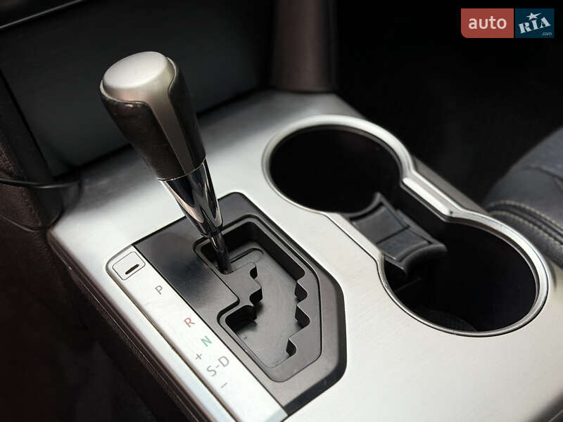 Седан Toyota Camry 2014 в Киеве фото 8 Седан Toyota Camry 2014 в Киеве