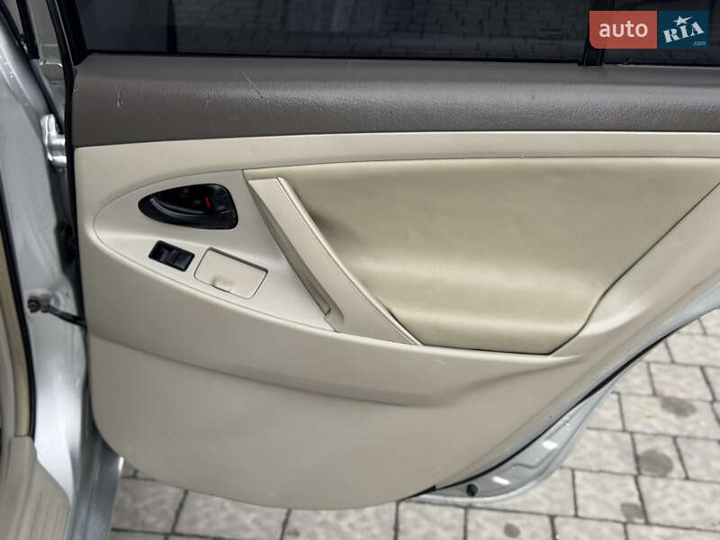 Седан Toyota Camry 2008 в Львове фото 10 Седан Toyota Camry 2008 в Львове