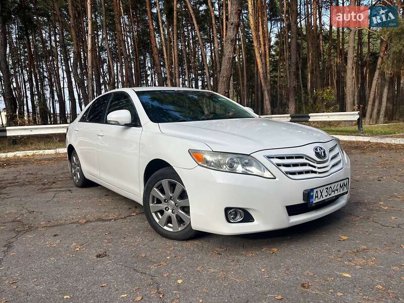 Седан Toyota Camry 2011 в Зачепиловке фото Седан Toyota Camry 2011 в Зачепиловке